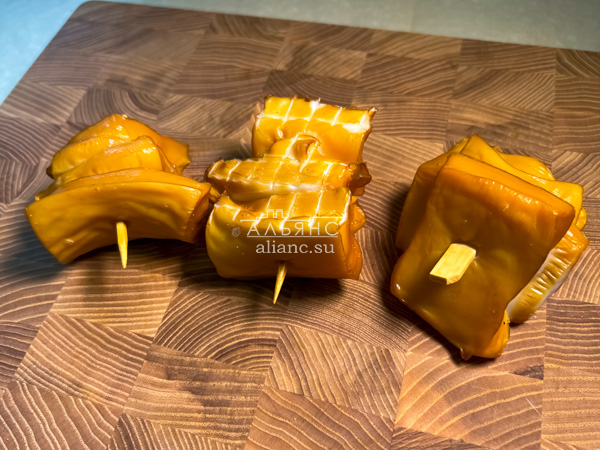 Шашлычок из кальмара х/к в Сочи