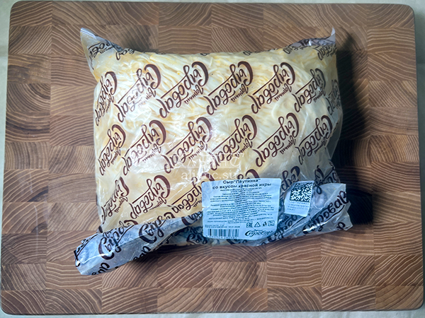 Сыр 1 кг ГОРНЫЙ СЫРОВАР (Паутинка со вкусом красной икры) в Сочи